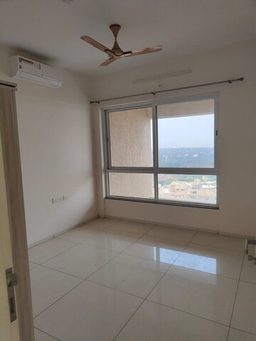 Room in 3 BHK Apartment at Sector 85 – for Sale