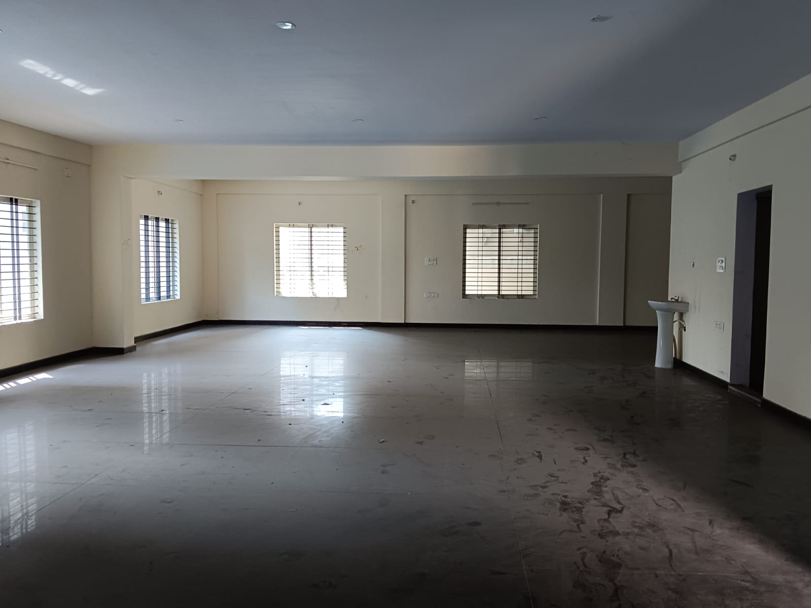 Rental Commercial Office Space 7500 Sq.Ft. in Whitefield Bangalore