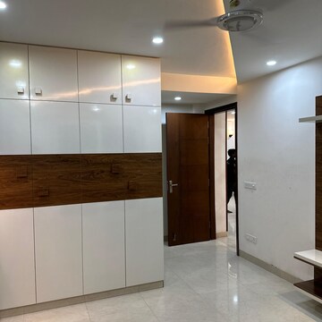 Room in 3 BHK Apartment at Sector 57 – for Rent