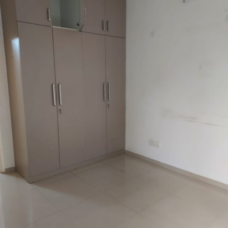 Room, emaar-emerald-hills-phase-2 3 Bedroom 1380 Sq.Ft. Apartment In Sector 65 Gurgaon 6141037