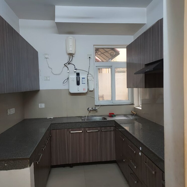 Kitchen, emaar-emerald-hills-phase-2 3 Bedroom 1380 Sq.Ft. Apartment In Sector 65 Gurgaon 6141037