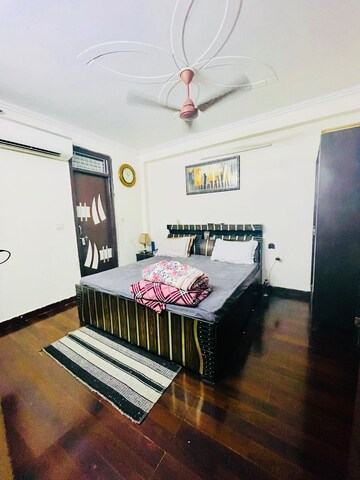 Bedroom in 3 BHK Builder Floor at Dwarka Mor – for Rent
