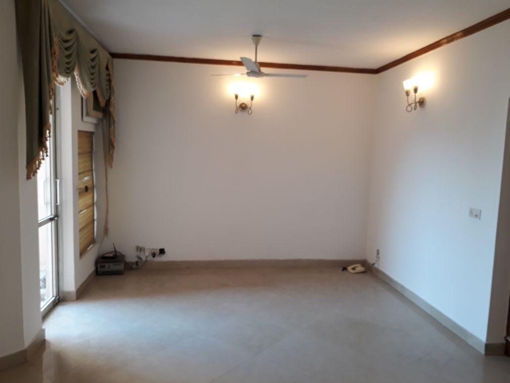 Resale 3 Bedroom 1127 Sq.Ft. Apartment in DLF The Princeton Estate, Dlf