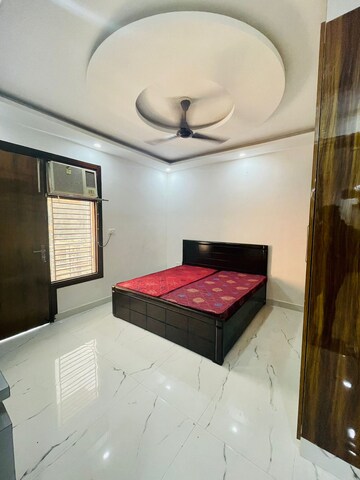 Bedroom in 3 BHK Builder Floor at Dwarka Mor – for Rent