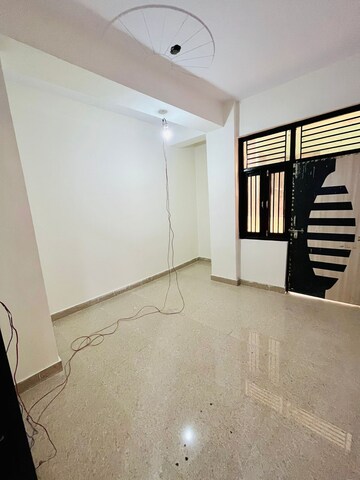 Room in 2 BHK Builder Floor at Dwarka Mor – for Rent