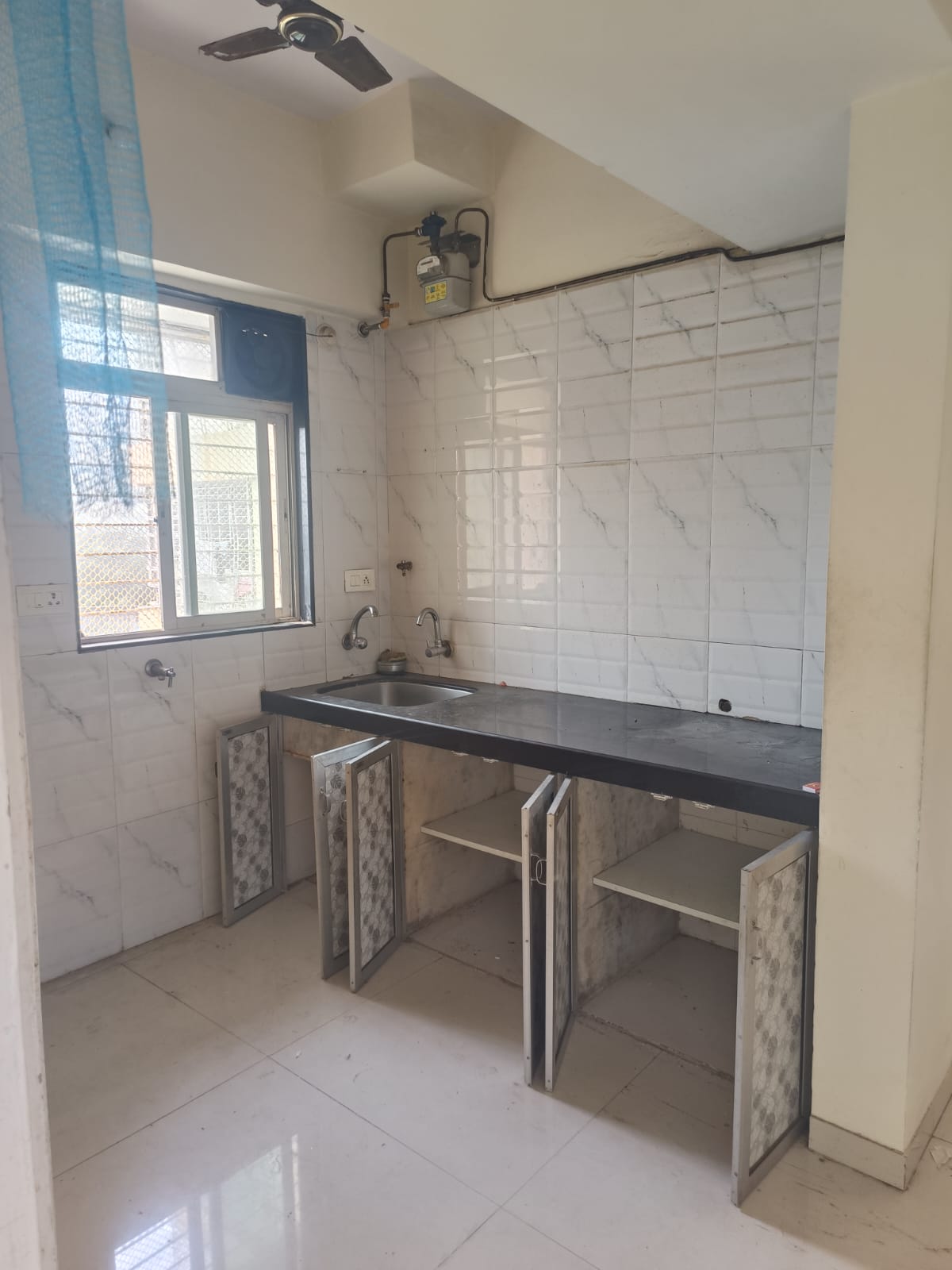 Rental 1 Bedroom 450 Sq.Ft. Apartment in Cosmos Lounge, Manpada Thane