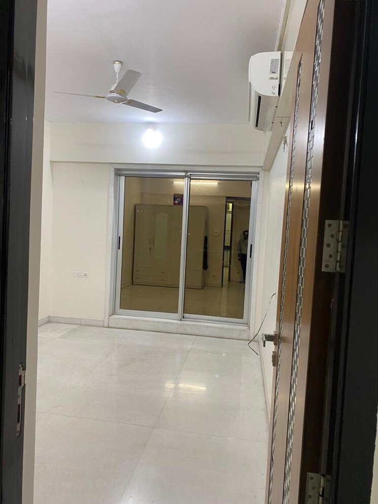 Room, greeshma-residency-ii 4 Bedroom 2550 Sq.Ft. Apartment In Eastern Express Highway Thane 6143272