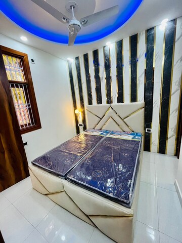 Furnished Amenities in 2 BHK Builder Floor at Dwarka Mor – for Sale
