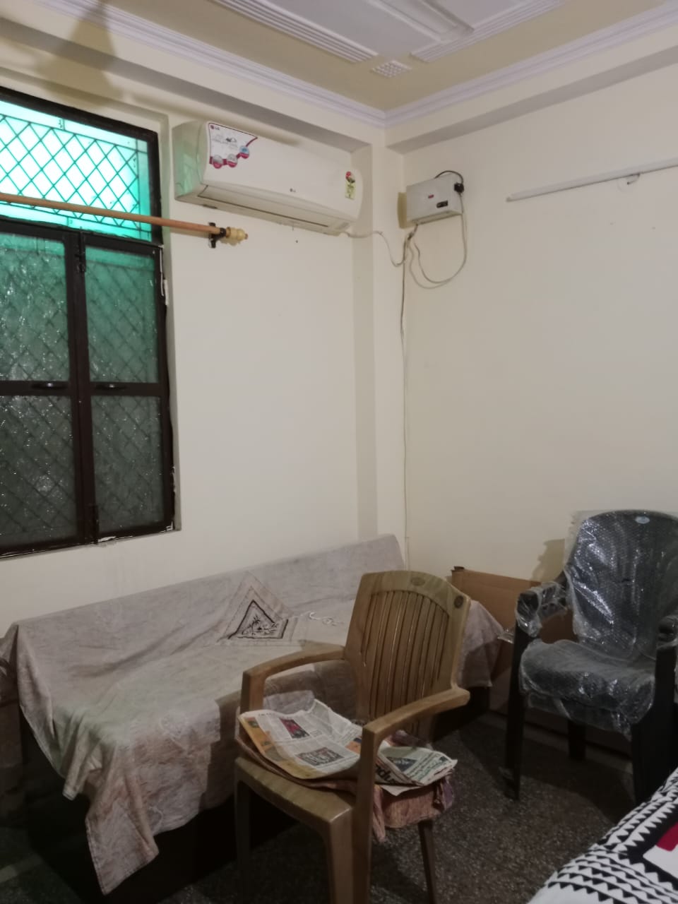 Rental 2 Bedroom 560 Sq.Ft. Builder Floor in Laxmi Nagar Delhi 6567835