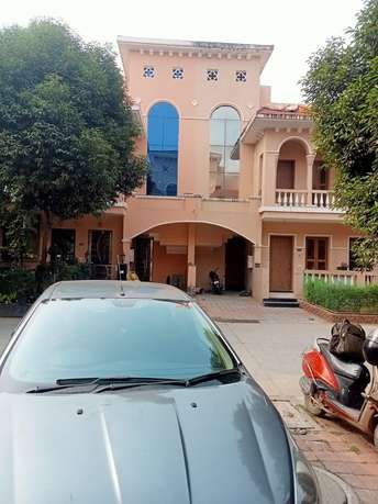 3.5 BHK Villa For Rent in Amrapali Leisure Valley Noida Ext Tech Zone 4 Greater Noida 6144947