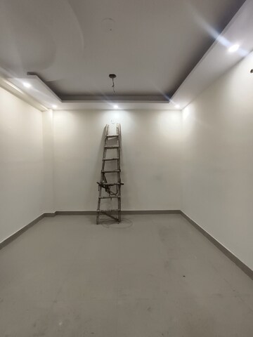 3 BHK Builder Floor For Rent in Dwarka Mor