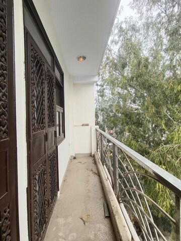 Balcony in 3 BHK Builder Floor at Dwarka Mor – for Rent
