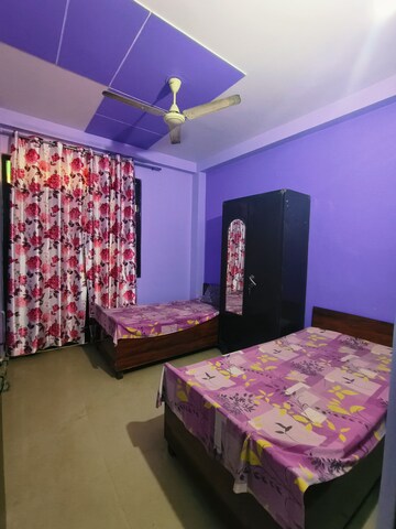 Bedroom in 2 BHK Builder Floor at Dwarka Mor – for Rent