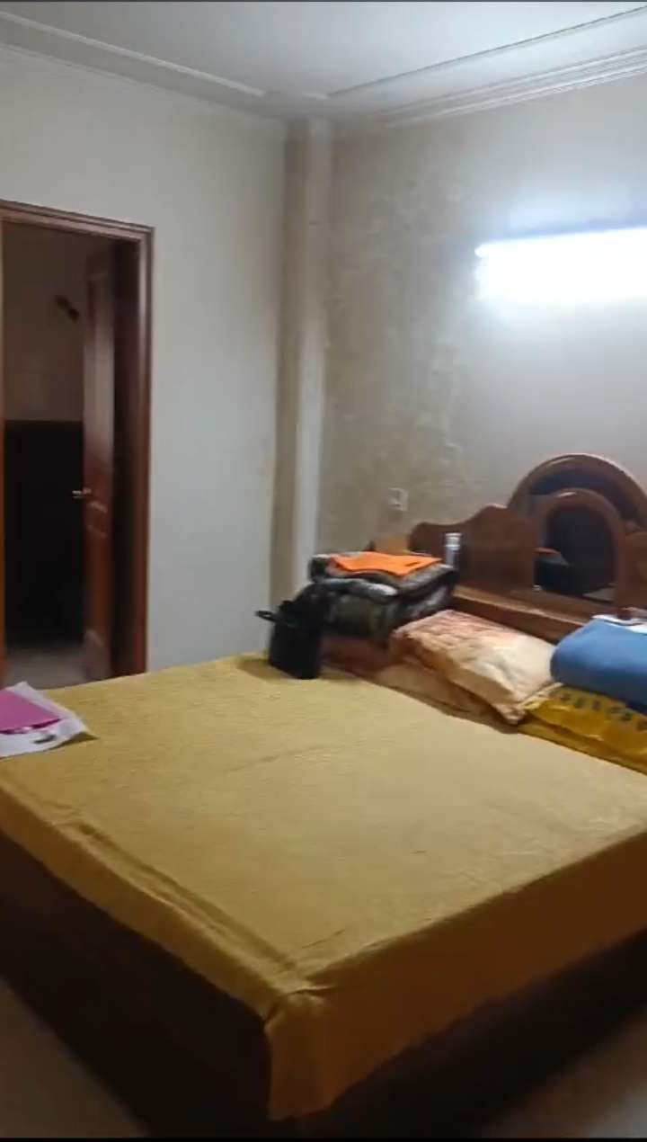 3 Bedroom 1800 Sq.Ft. Builder Floor in Lajpat Nagar Iii Delhi