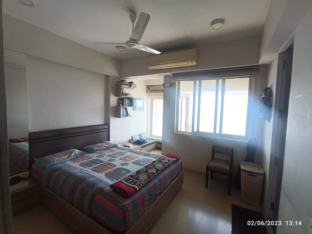 Resale 3 Bedroom 1750 Sq.Ft. Apartment in Silver Beach Apartment, Dadar