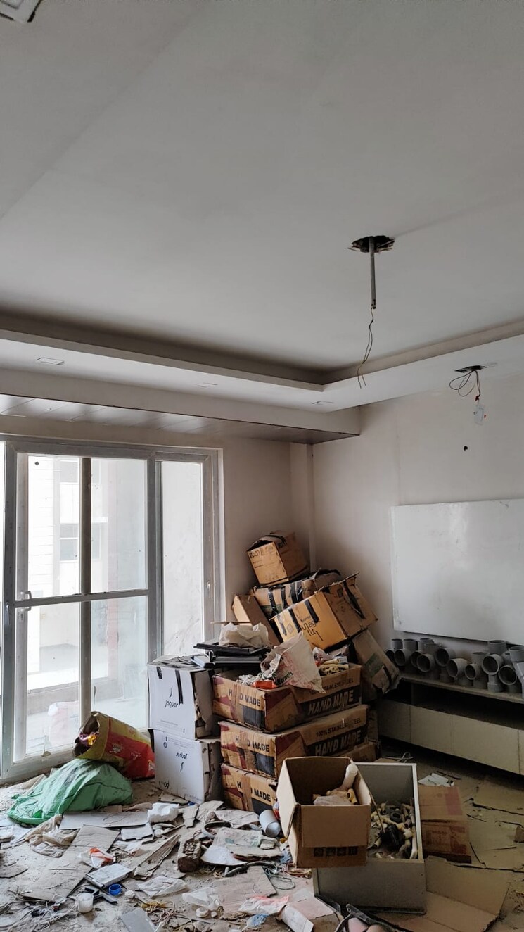 Living Room, sector 85 4 Bedroom 312 Sq.Yd. Builder Floor In Sector 85 Faridabad 6148776