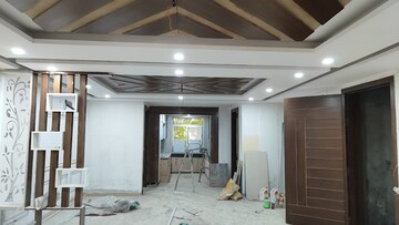 Building Lobby in 4 BHK Builder Floor at Sector 85 – for Sale