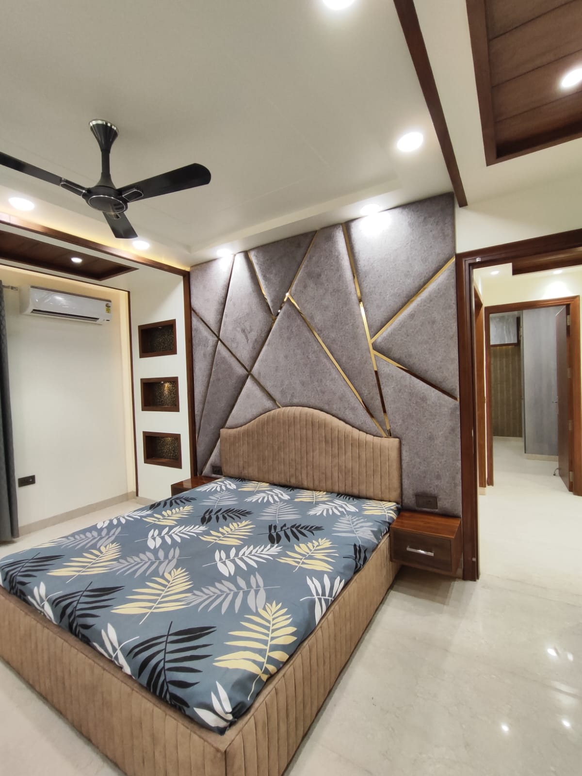 4 BHK + Pooja Room,Servant Room Builder Floor For Sale in Puri Laxuriya Builder Flo