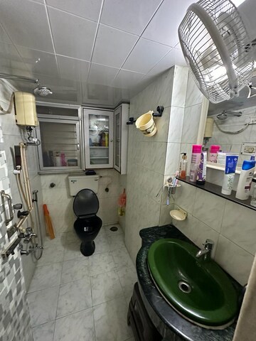 Bathroom in 1 BHK Apartment at Andheri West – for Rent