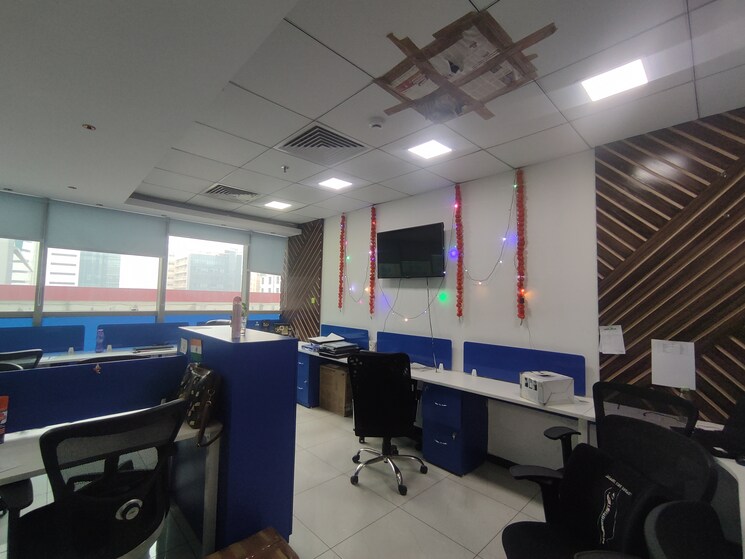 Team Area, the-iconic-corenthum Commercial Office Space 500 Sq.Ft. In Sector 62 Noida 6148913