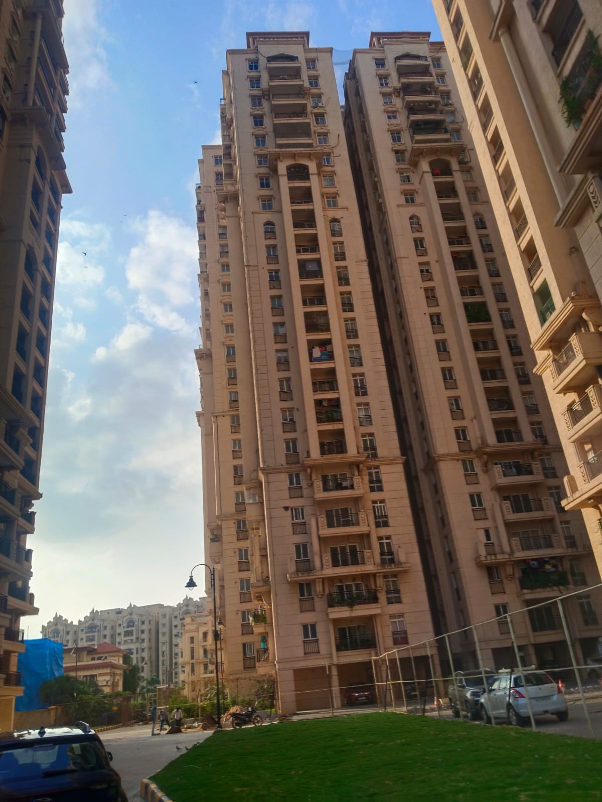 Resale 3 Bedroom 1575 Sq.Ft. Apartment in Aditya Empress Towers