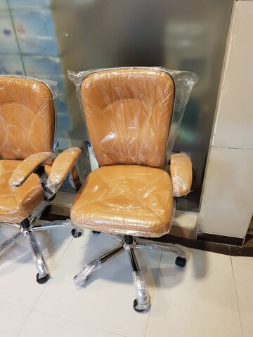 Furnished Amenities in  Office Space at Rustomjee Eaze Zone Mall, Malad West – for Rent
