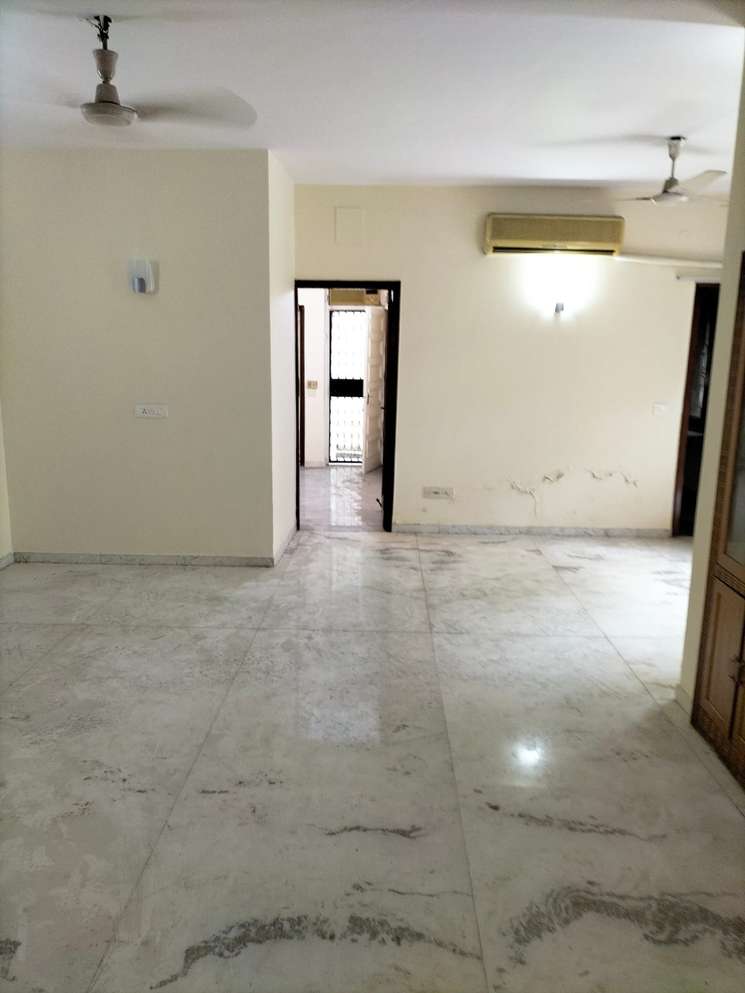 3 Bedroom 208 Sq.Yd. Builder Floor in Greater Kailash I Delhi
