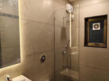 Bathroom in 3 BHK Villa at Juhu – for Rent