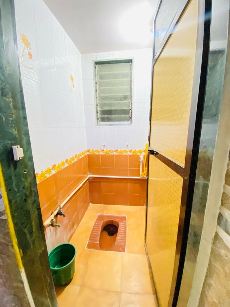Bathroom, dombivli west 1 Bedroom 400 Sq.Ft. Apartment In Dombivli West Thane 6153055