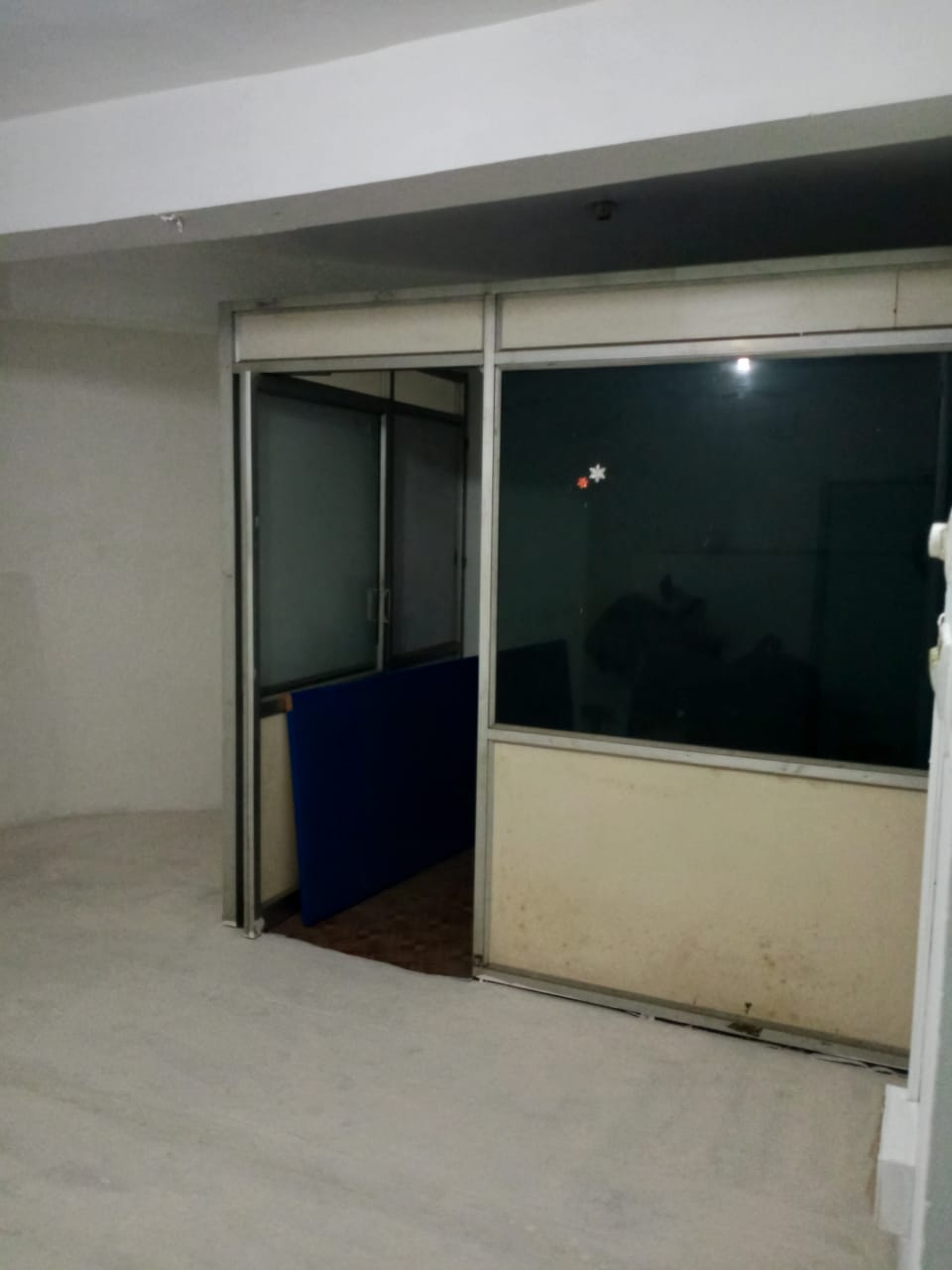 Rental Commercial Office Space 300 Sq.Ft. in Sivananda Colony