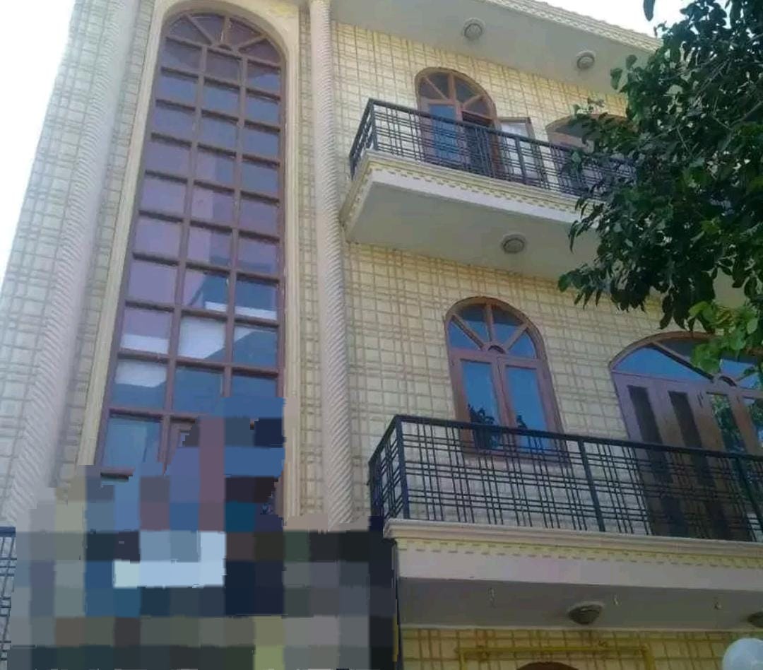 Rental 2.5 Bedroom 120 Sq.Mt. Builder Floor in Gn Sector Alpha ii