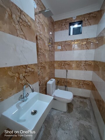 Kitchen in 2 BHK Builder Floor at Dwarka Mor – for Rent