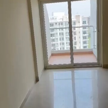 Room in 2 BHK Apartment at Shree Vardhman Victoria, Sector 70 – for Rent