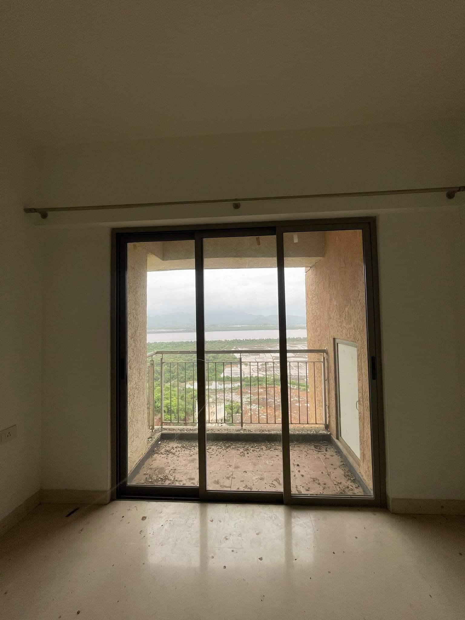 Rental 3 Bedroom 1124 Sq.Ft. Apartment in Lodha Splendora, Ghodbunder