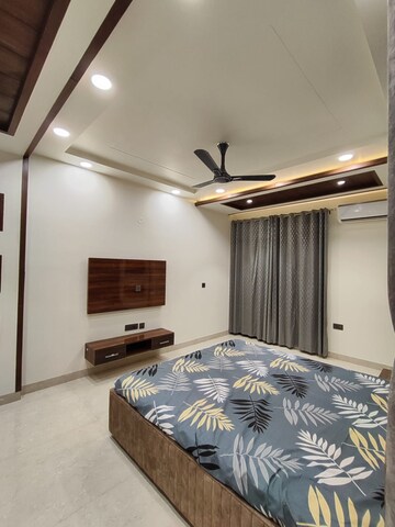 Bedroom in 4 BHK Builder Floor at Sector 88 – for Sale