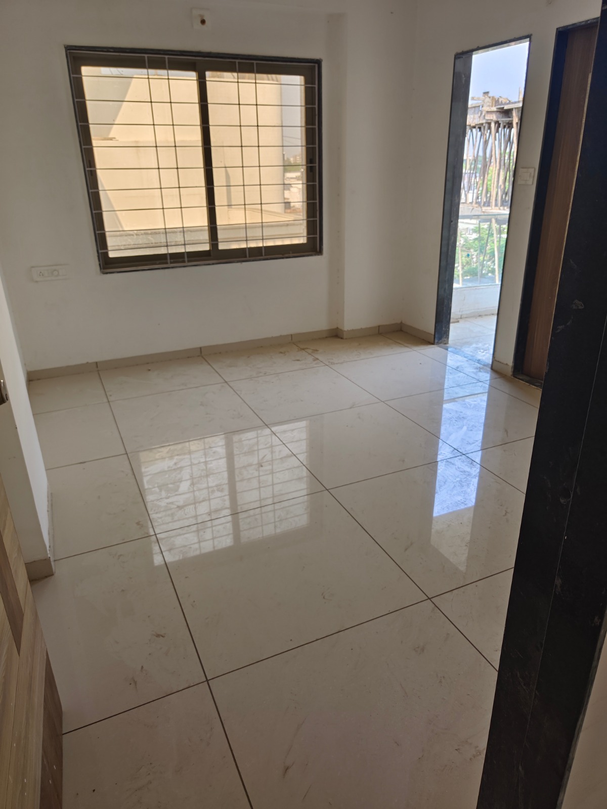 Resale 3 Bedroom 1650 Sq.Ft. Apartment in Vasna Road Vadodara 6155271