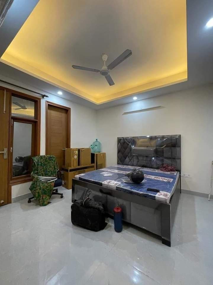 Rental 3 Bedroom 1300 Sq.Ft. Builder Floor in Chattarpur Delhi 6155481