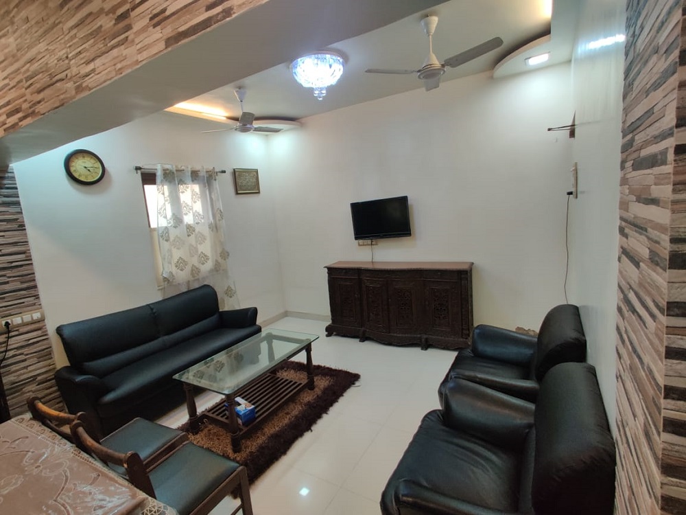 Rental 1 Bedroom 550 Sq.Ft. Apartment in Bandra West Mumbai 6157389
