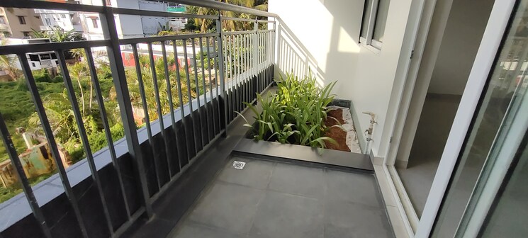 Balcony, panampilly nagar 3 Bedroom 1831 Sq.Ft. Apartment In Panampilly Nagar Kochi 6159102