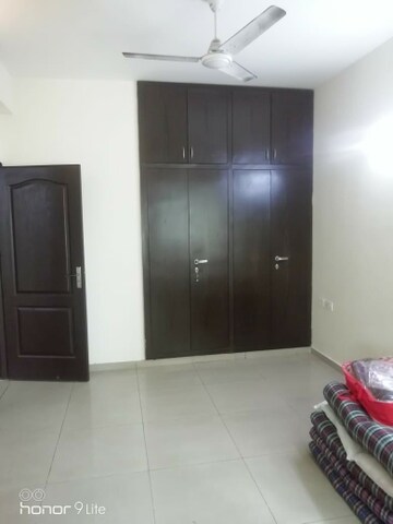 Room in 3 BHK Apartment at Antriksh Green, Sector 50 – for Rent