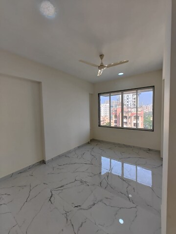 Room in 3 BHK Apartment at Tattva Mittal Cove, Andheri West – for Rent