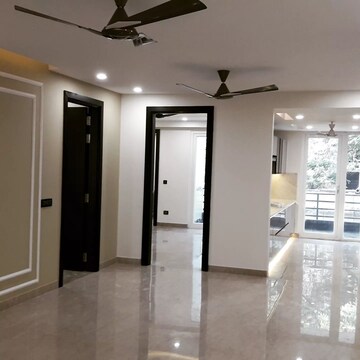 Living Room in 4 BHK Villa at Ansal Sushant Lok I, Sector 43 – for Rent
