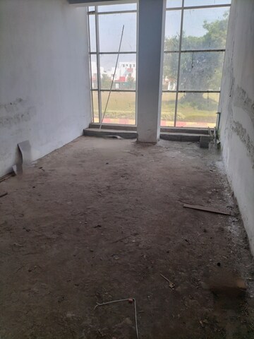  Shop For Sale in Sushant Golf City