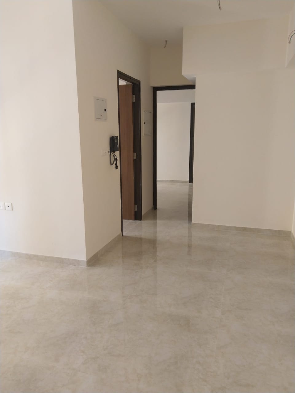 Rental 2 Bedroom 672 Sq.Ft. Apartment in Lodha Amara, Kolshet Road