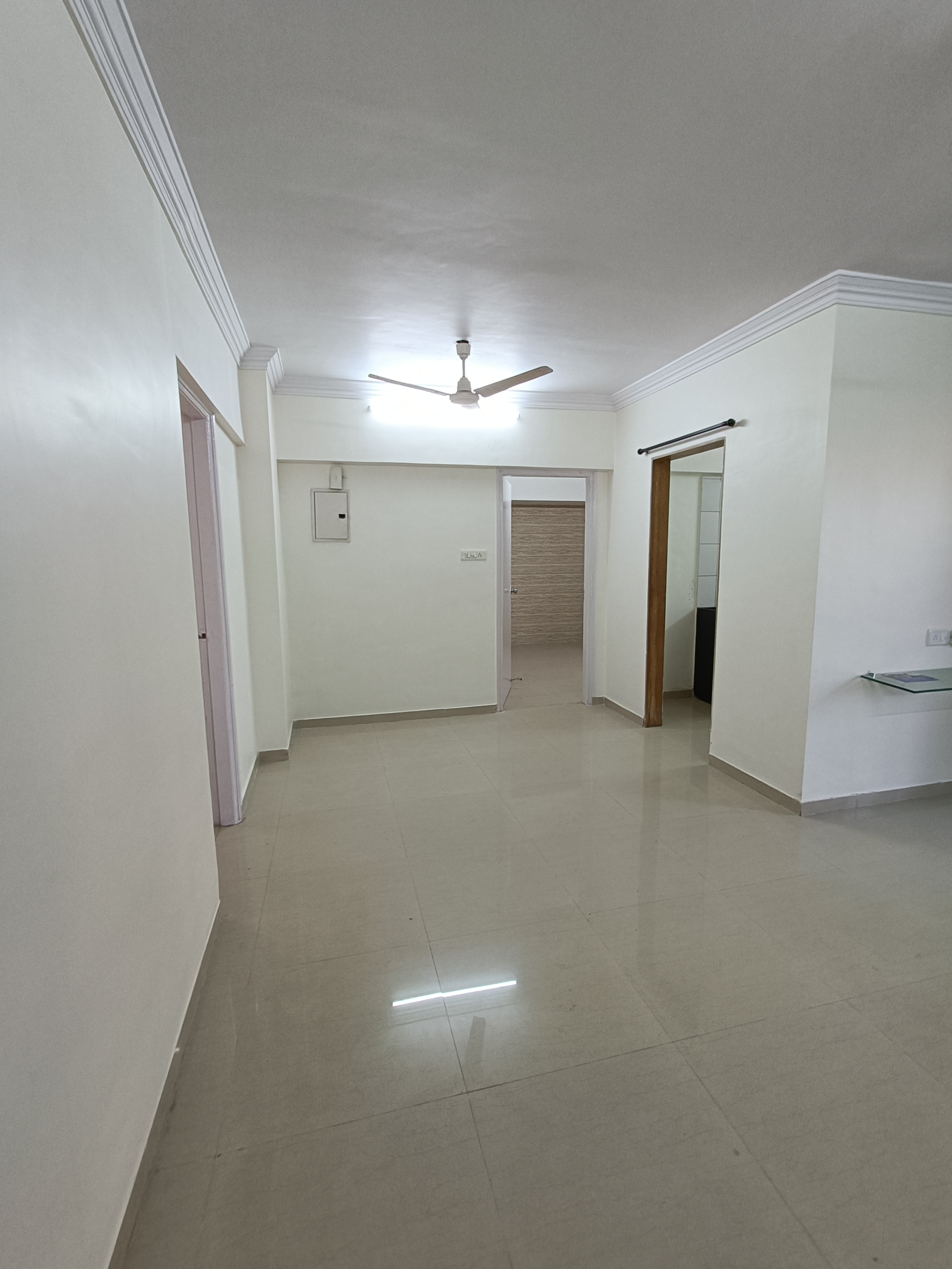 Rental 2 Bedroom 810 Sq.Ft. Apartment in Amrut Smruti CHS, Andheri West