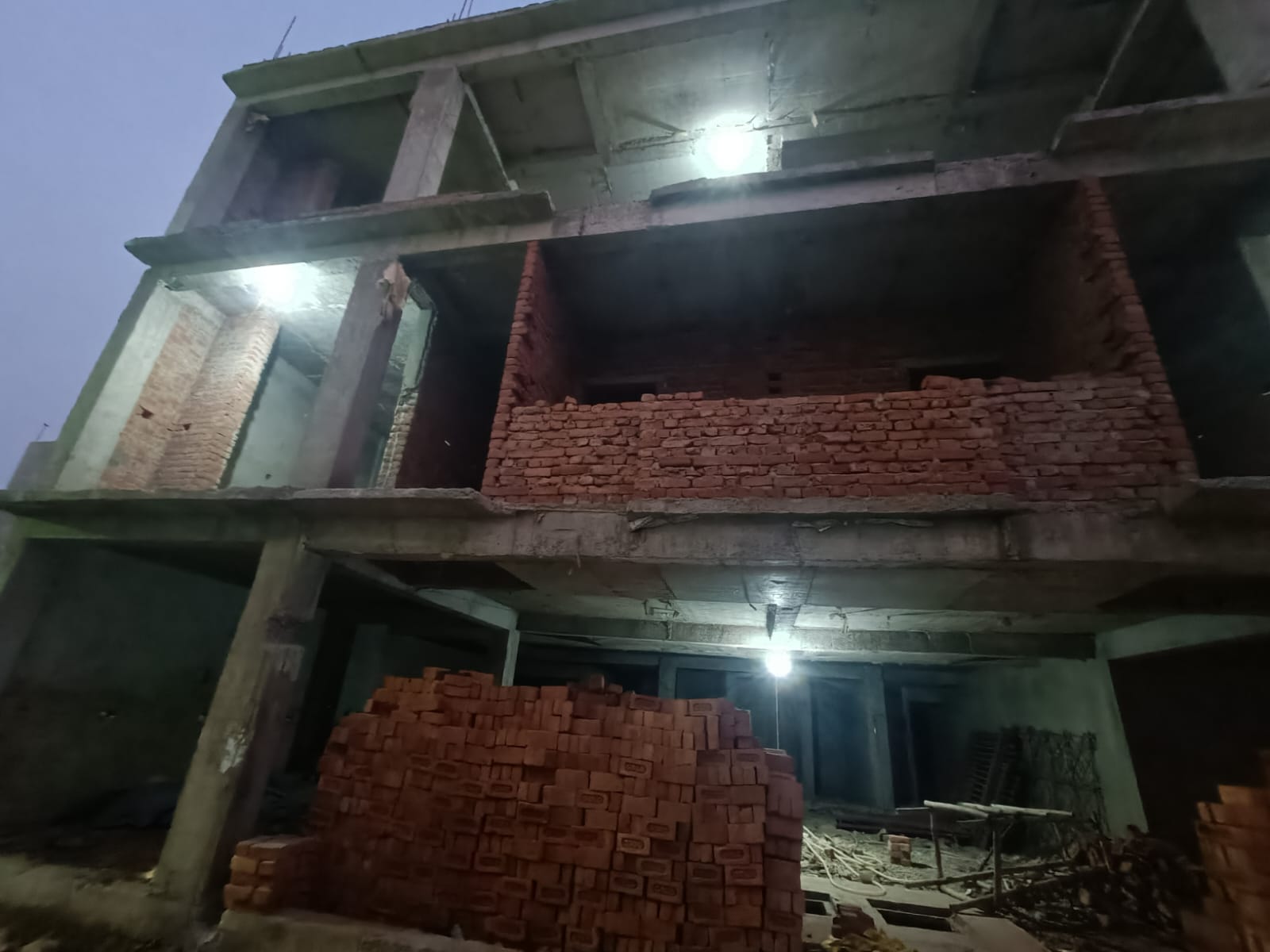 Rental Commercial Office Space 2350 Sq.Ft. in Alambagh Lucknow 6164307