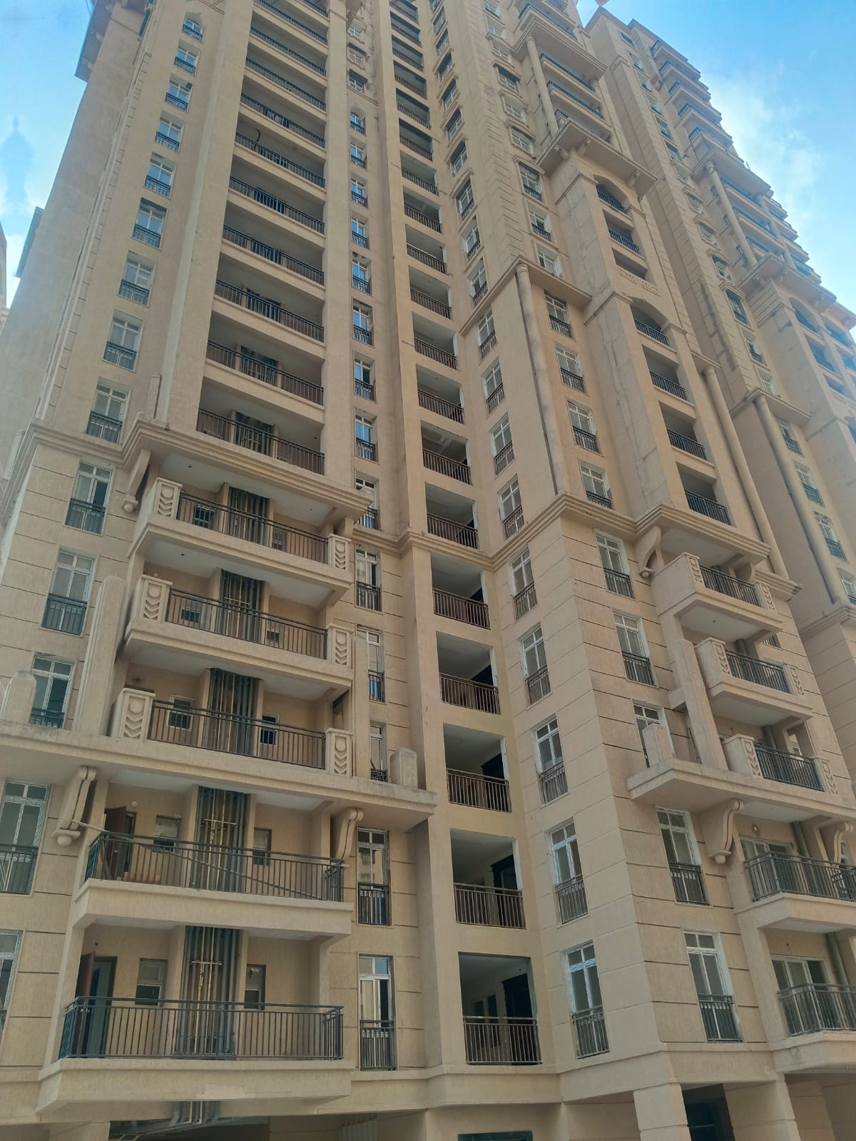 Resale 3 Bedroom 1575 Sq.Ft. Apartment in Aditya Empress Towers