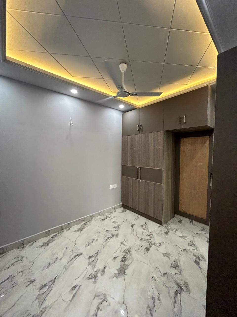 Rental 4 Bedroom 2700 Sq.Ft. Builder Floor in Pitampura Delhi 6170532