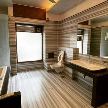 Kitchen in 3 BHK Builder Floor at DLF City Gurgaon, Sector 27 – for Rent