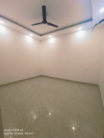 Room in 1 BHK Builder Floor at Chattarpur – for Sale